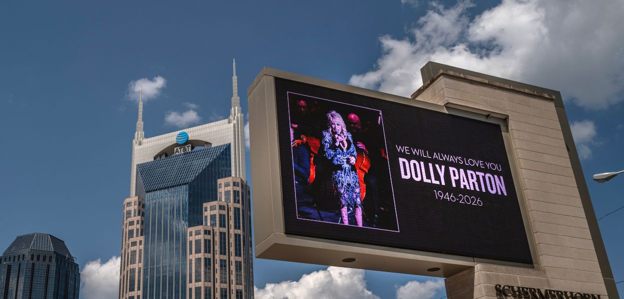 Give Like Dolly - Photo by John Partipilo